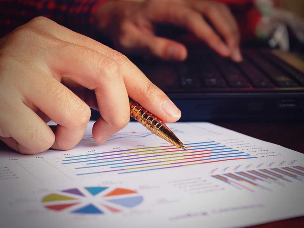 Why is there such a big difference between the industry average and benchmark profit margins?